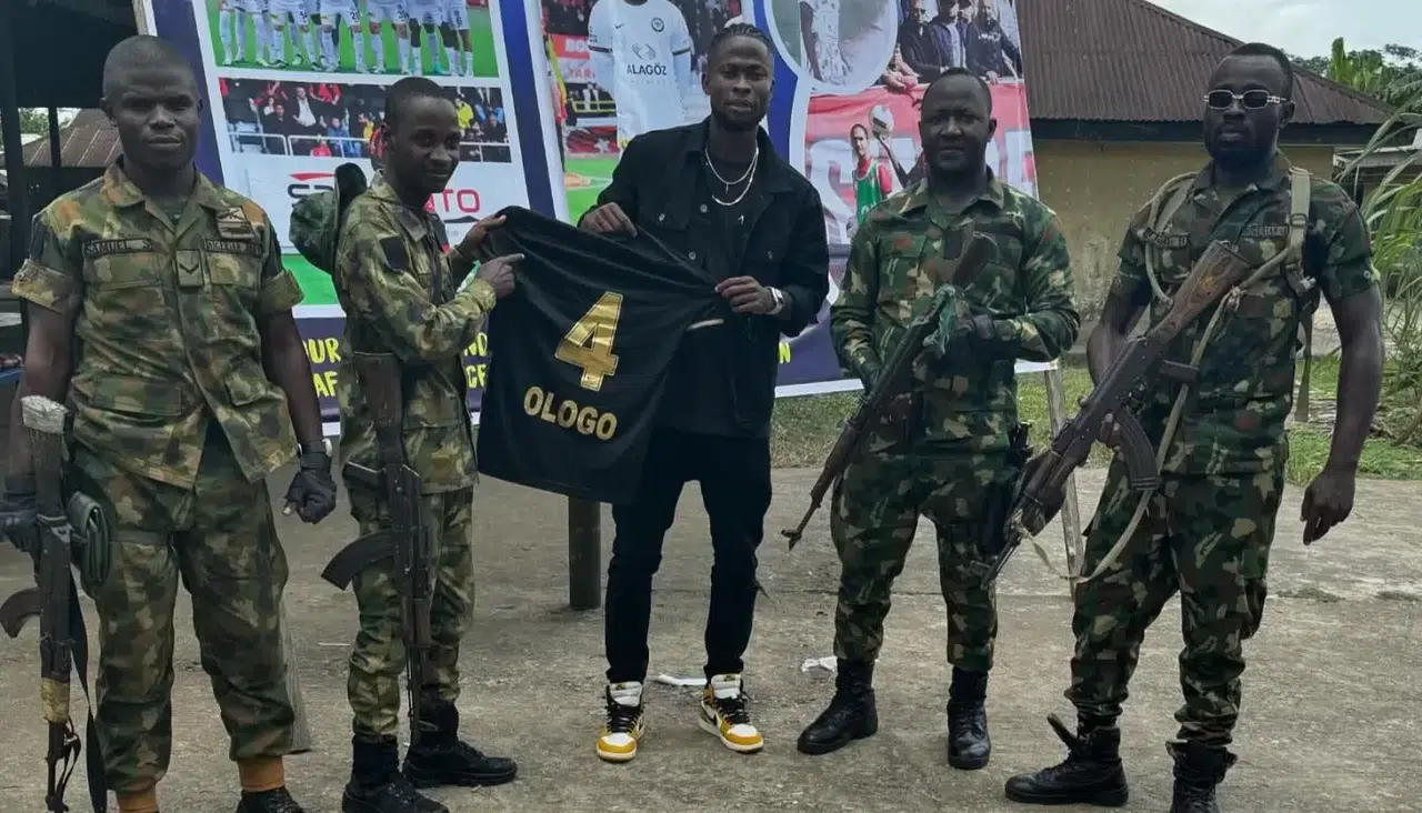 Afrika Topraklarında Çorum FK Formalı Siyahiler