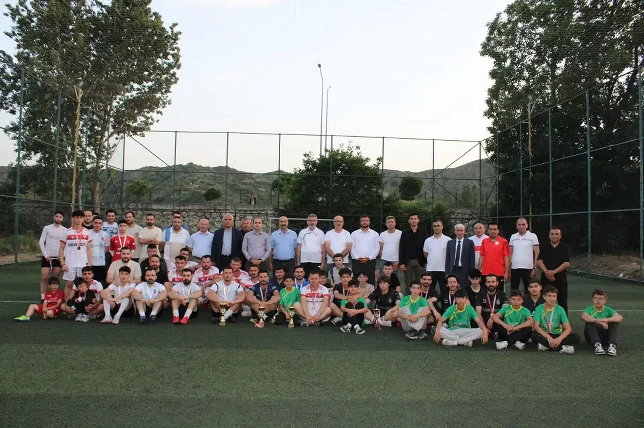 İskilip'te 11. Geleneksel Halı Saha Futbol Turnuvası