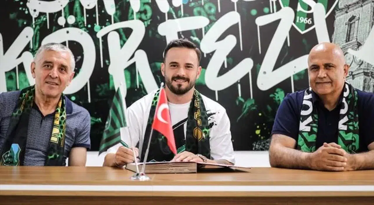 Kocaelispor Sol Bek Aldı