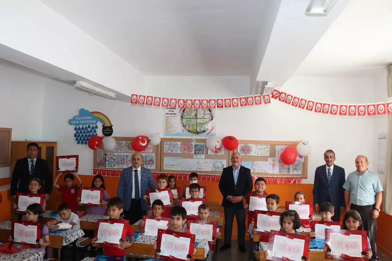 Vali Dağlı’dan Öğrencilere Çağrı: Hepinizi Bekliyoruz