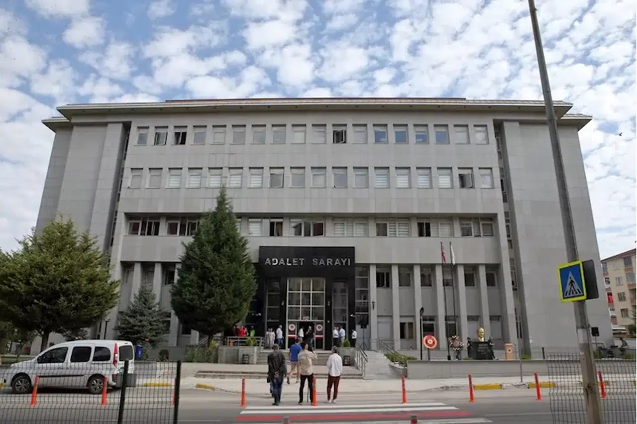 Yanlışlıkla Gözaltına Alındı, Serbest Bırakıldı