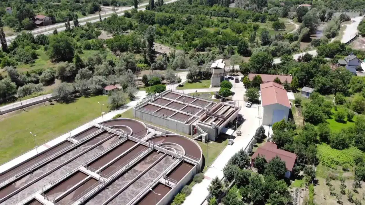 Avcı Bakteriler Atık Su Arıtma Tesisinin Kokusunu 7 Dakikada Giderdi