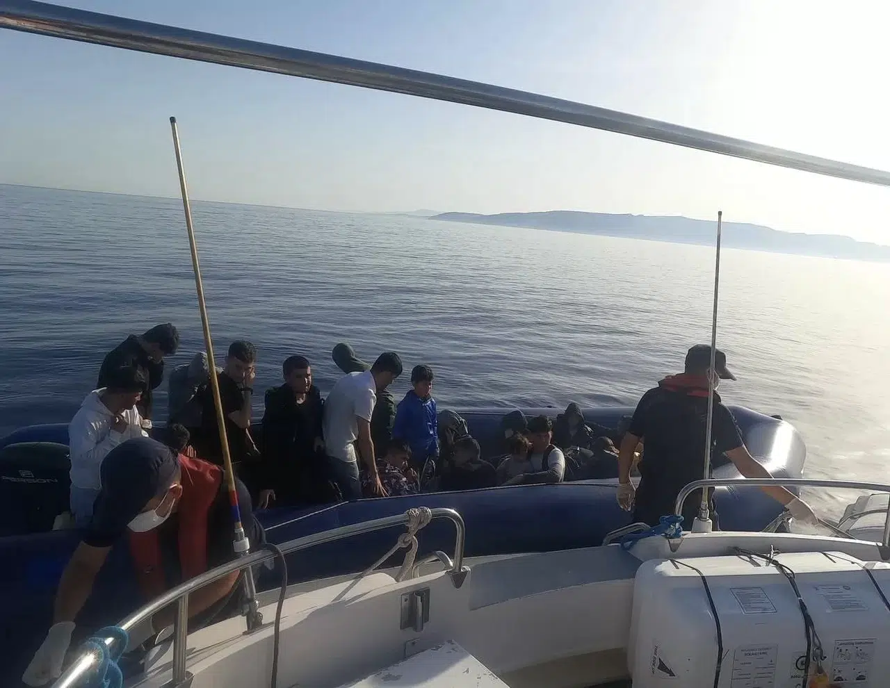 Ayvacık Açıklarında 29 Kaçak Göçmen Kurtarıldı