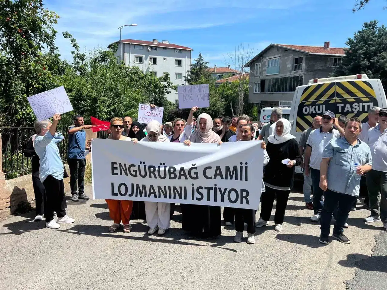 Beykoz’da, Mahalle Sakinlerinden ‘Süleymancılar Cami Lojmanına Çöktü’ Savı