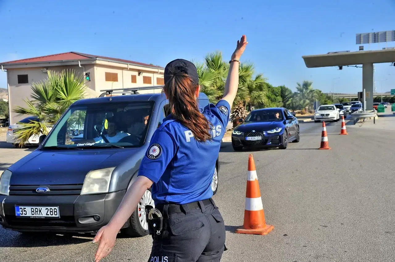 Çeşme’de Huzurun Korunması İçin Gruplar Vazifede