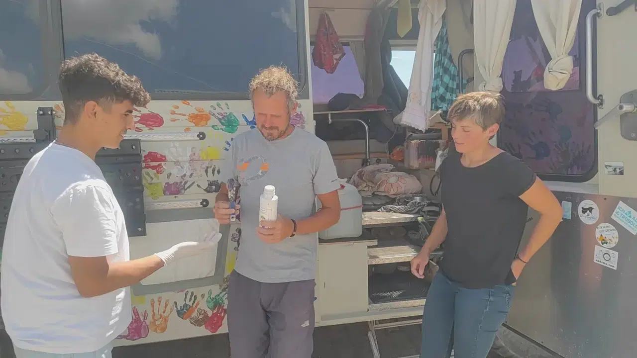 ‘El Ele’ Sloganıyla Tipe Çıkan Alman Turistler Süphan Dağı’na Tırmandı
