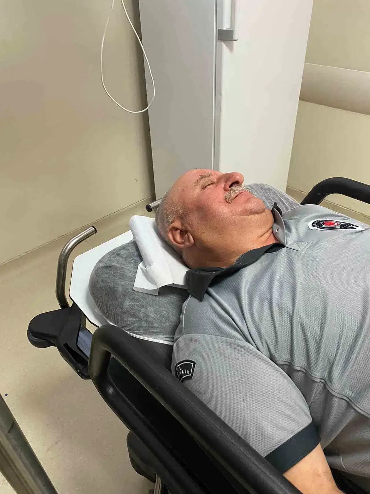 Hasta Yakını Güvenlik Görevlisini Darp Etti