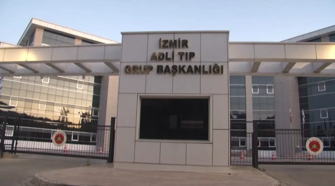 İzmir’de Kanlı İnfaz: Arabasında Öldürüldü