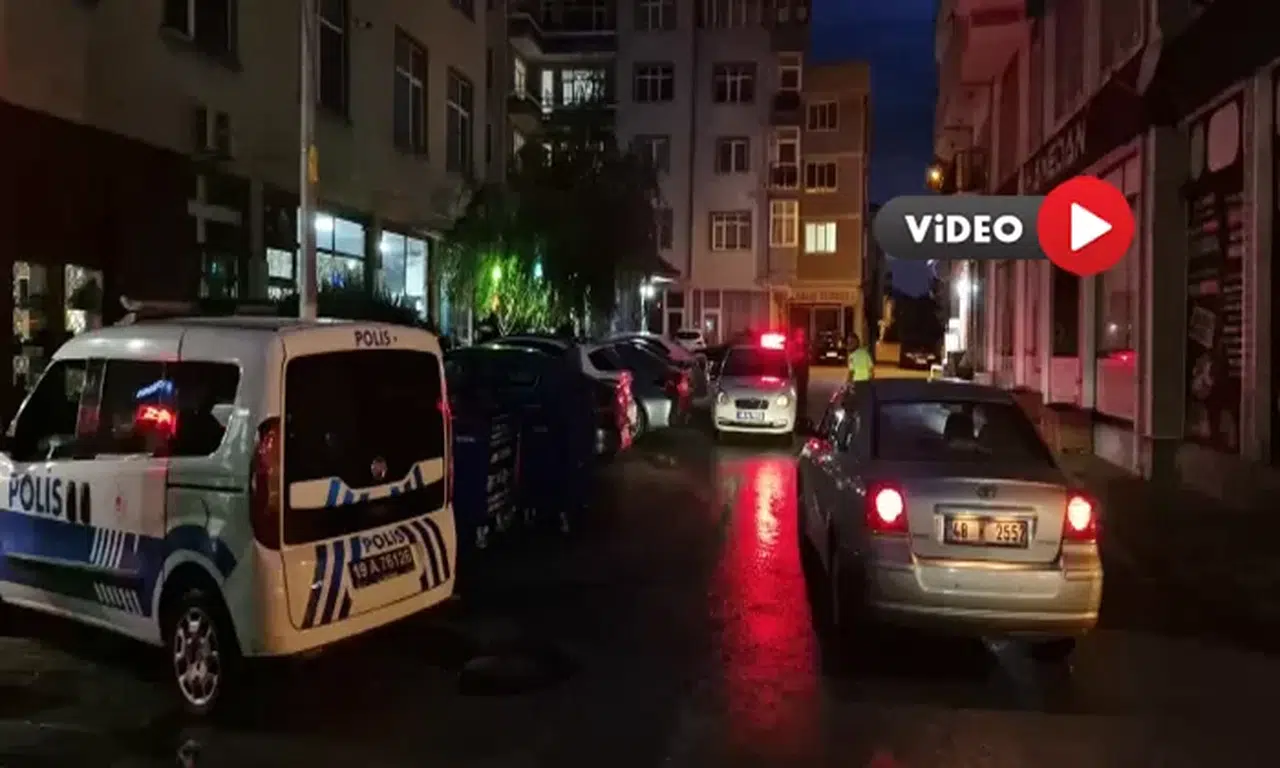 Bisikletli Genç Aniden Yola Çıktı Hastaneye Kaldırıldı, O Anlar Kamerada