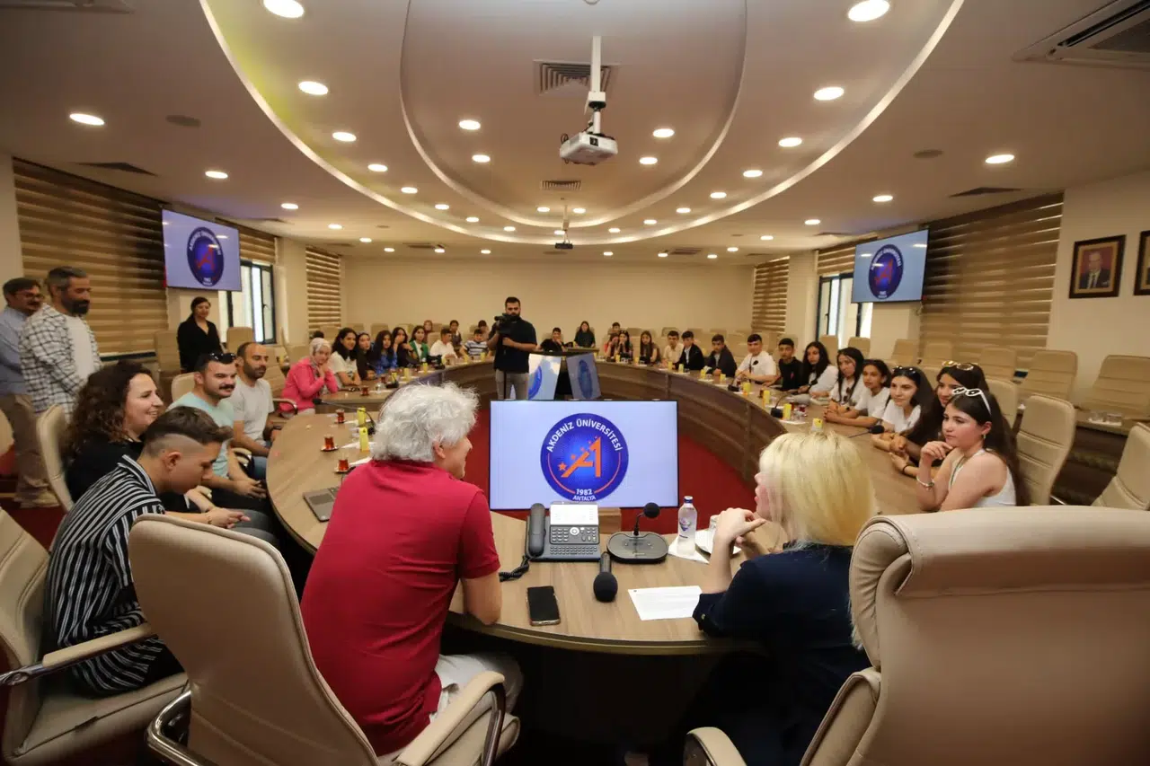 Prof.dr. Ömer Özkan:"Kafa Nakli Bir Gün Mümkün Olabilir"
