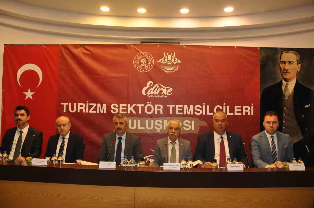 Vali Sezer: "Enez ve Keşan’da Vatandaşlarımızın Rahatlıkla Girebileceği Halk Plajları Yapalım İstiyoruz"