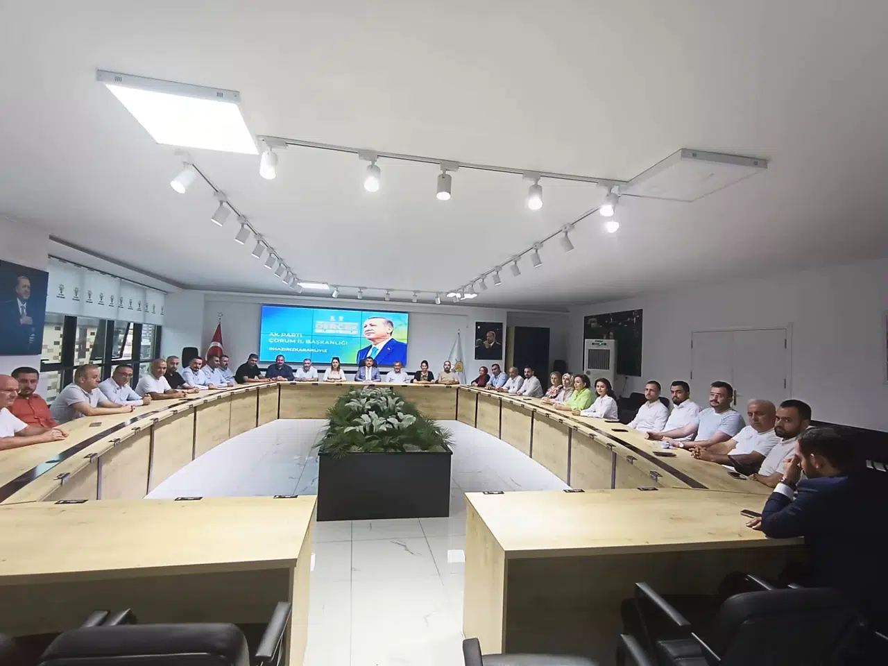 AK Parti’de İstişare Toplantısı