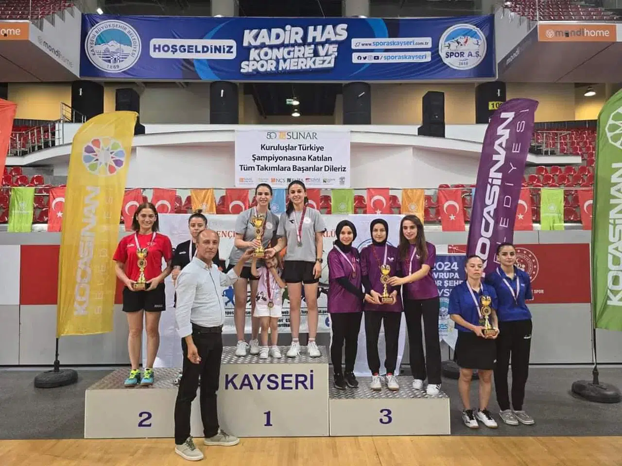 Ahlatcı’dan Şampiyon Kadınlara  Tebrik