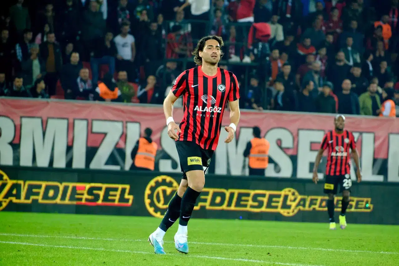 Ahmet Sağat’a Talip Var