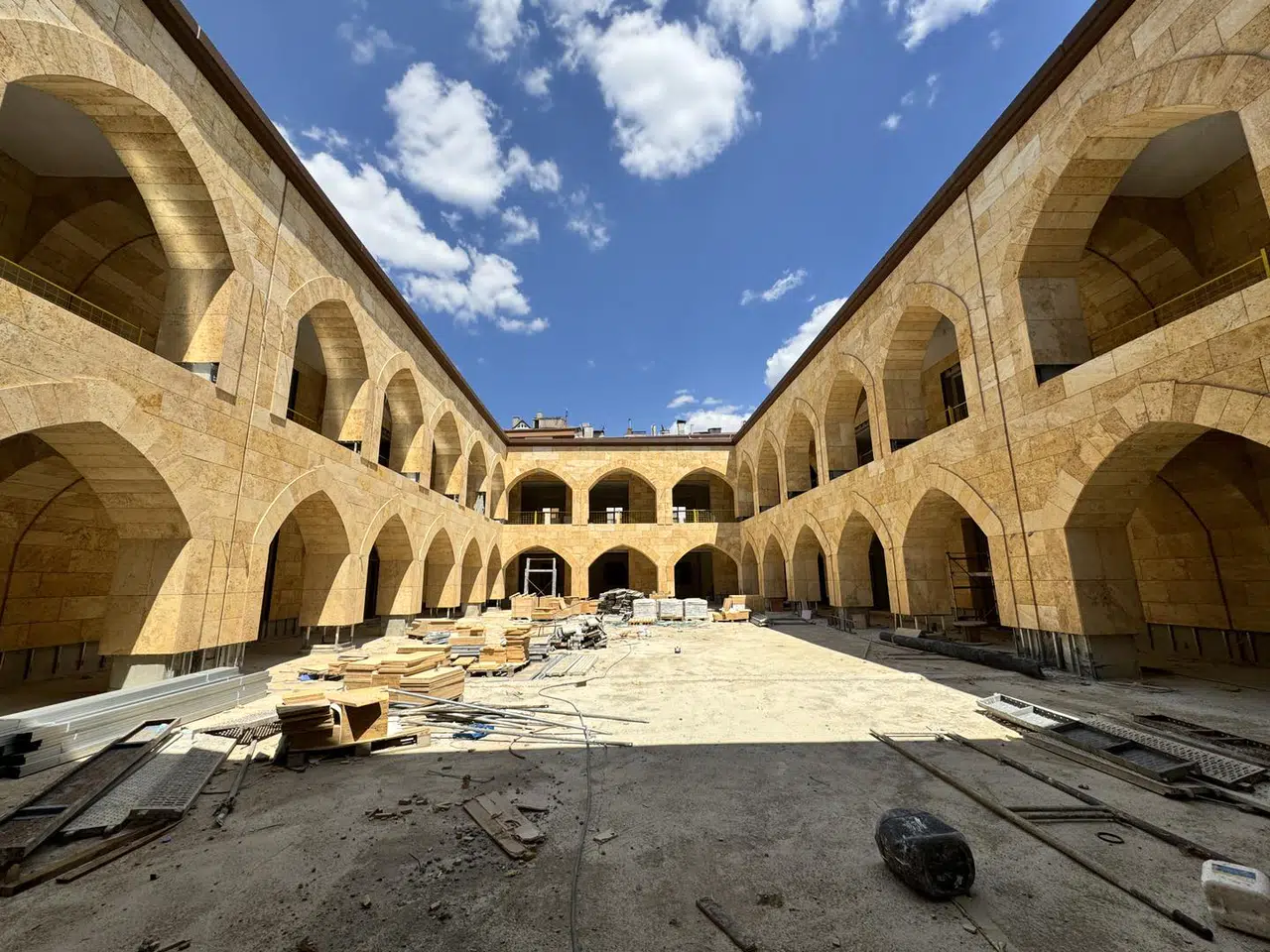 Bedesten’in Yüzde 80’i Tamam