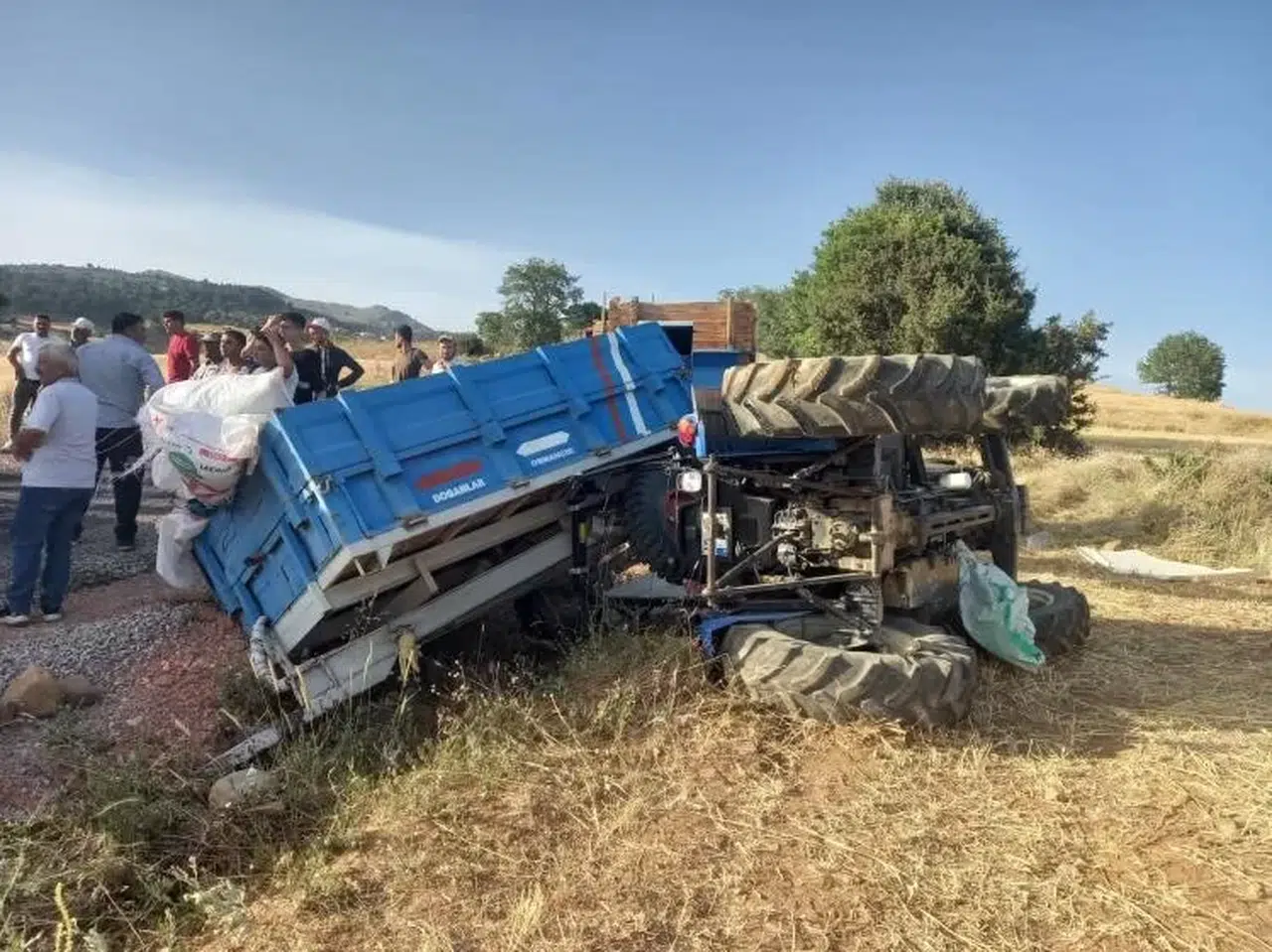 Traktör Devrildi, Sürücüsü Öldü