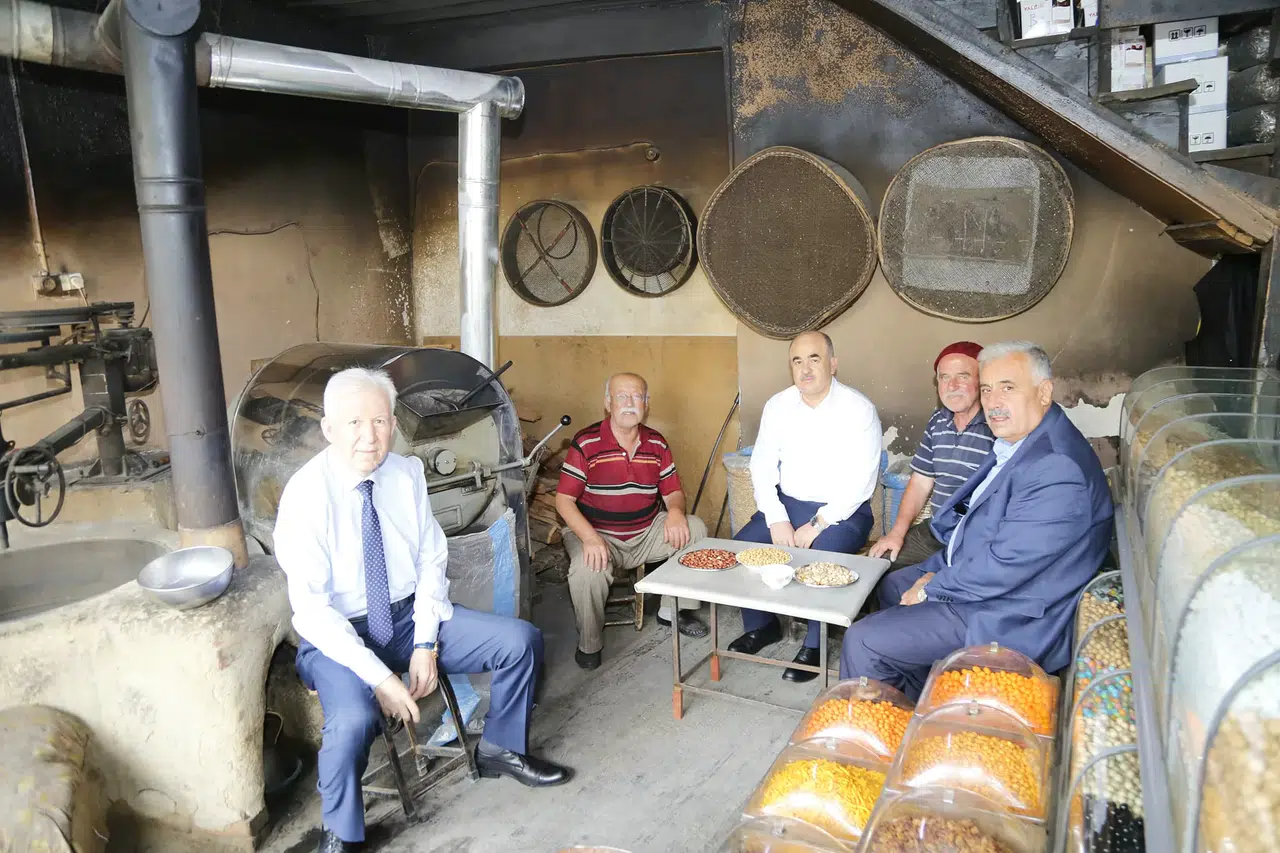 Vali Dağlı’dan 62 Yıllık Leblebiciye Ziyaret