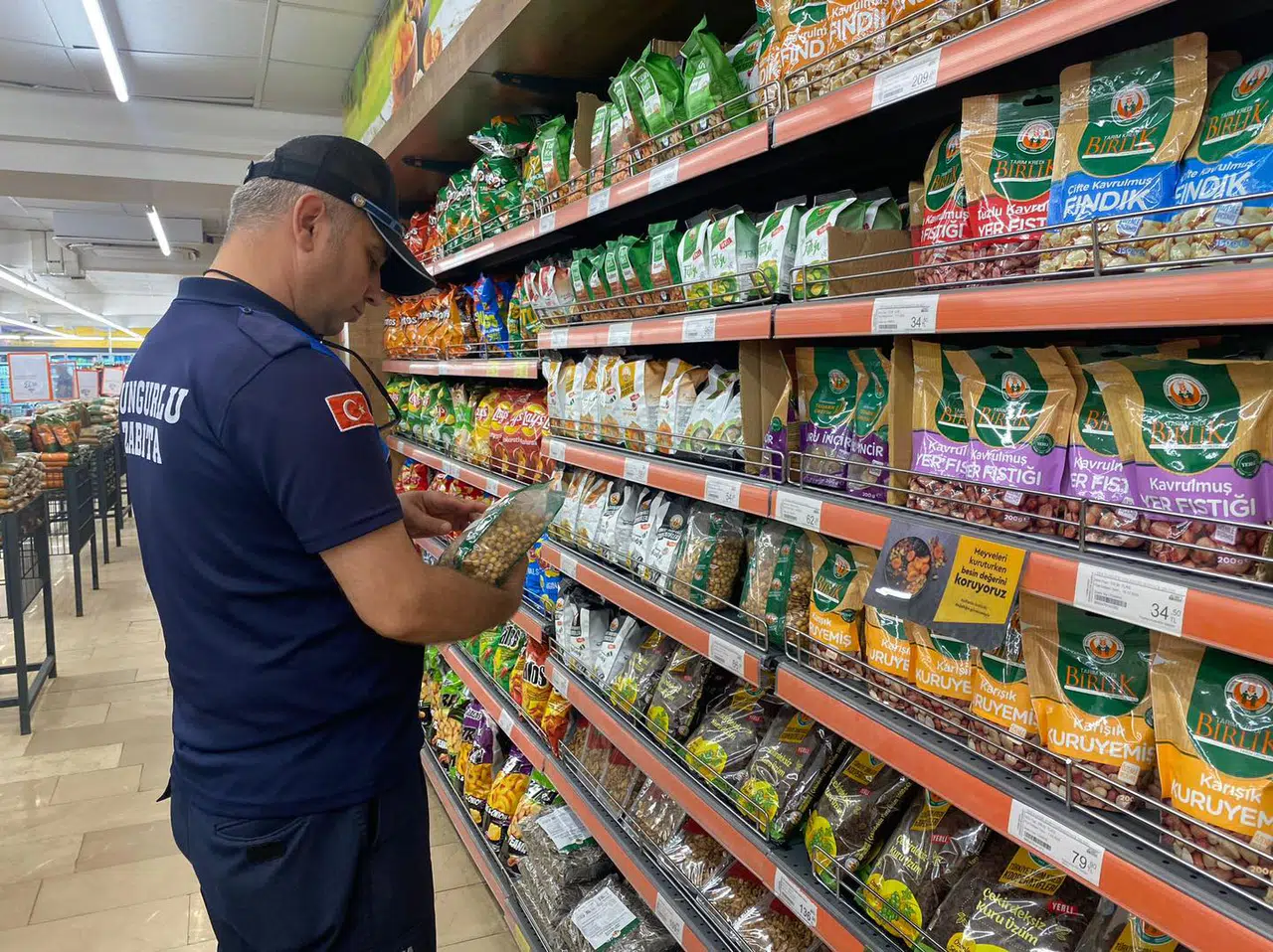 Zabıta Ekiplerinden Market Denetimi
