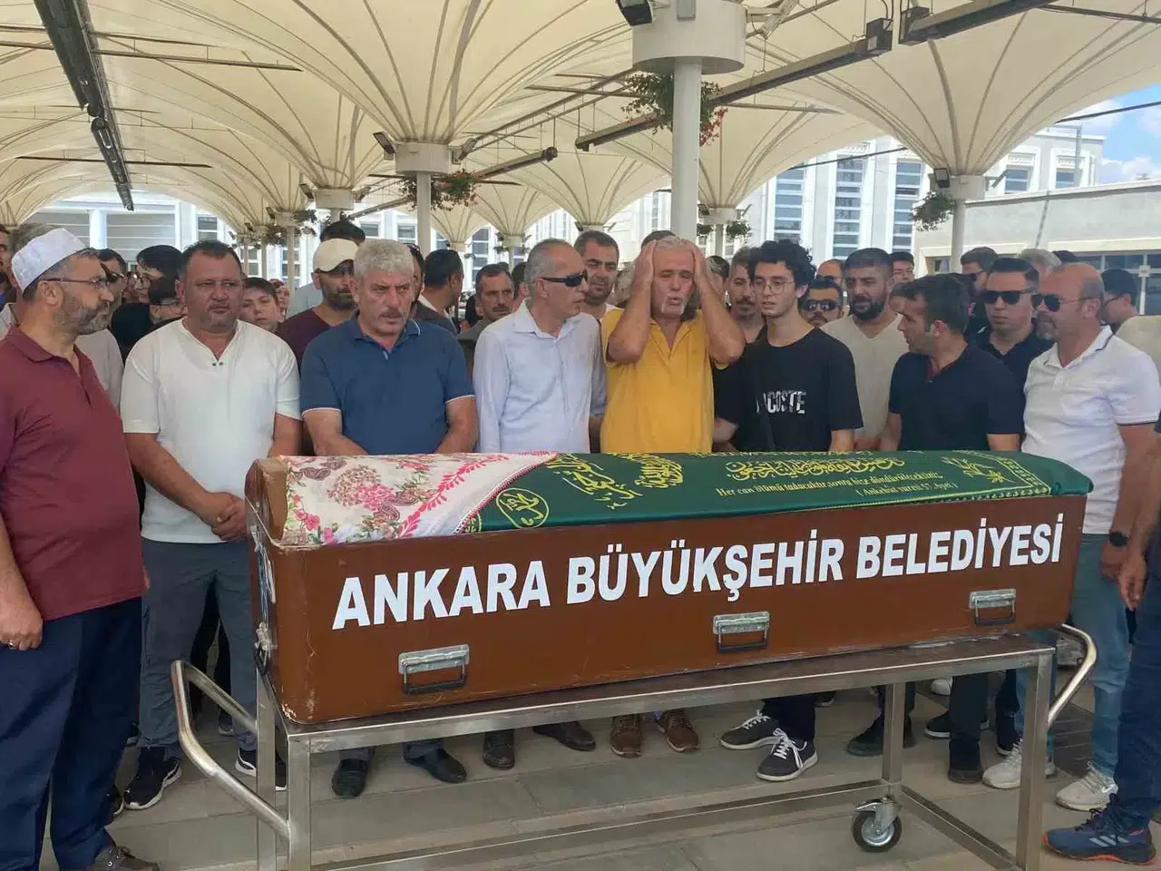 Asansör Kazasında Ölen Kızın Ailesinden İhmal Savı: “Herhangi Bir Tedbir Alınmadan Kurtarmaya Çalışmışlar”