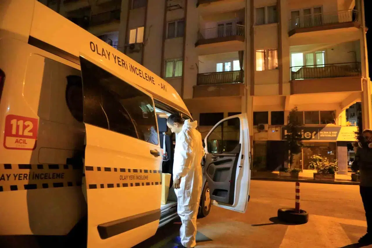 Binayı Saran Ağır Koku İhbarına Gelen Polis Takımları Daire Sahibinin Cansız Vücudu ile Karşılaştı