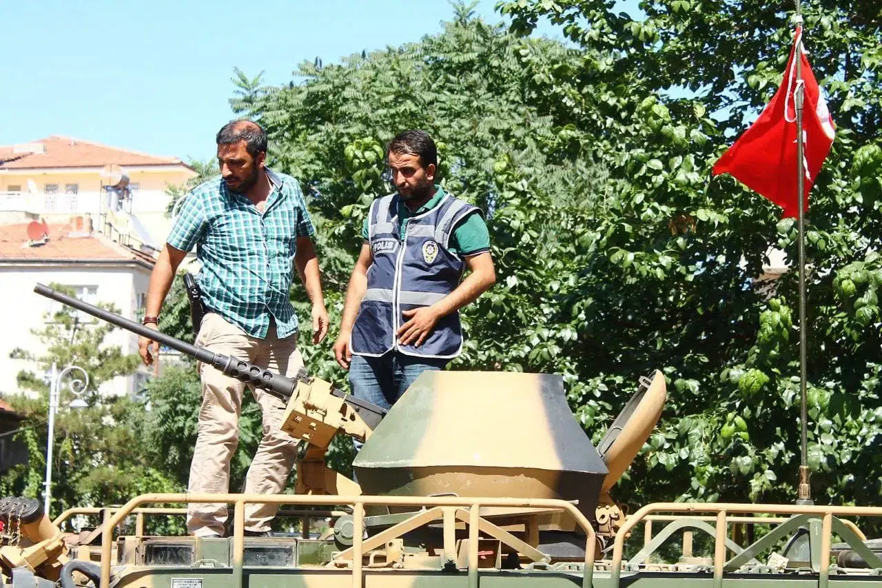 Darbecilerin Kullandığı Zpt Aracını İnançlı Alana Çeken Mustafa Özbey O Günleri Unutamıyor