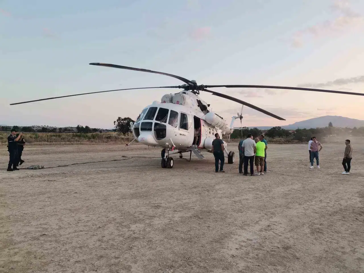 Denizli’deki Yangın Söndürme Çalışmalarına Dayanağa Gelen Helikopter Mecburî İniş Yaptı