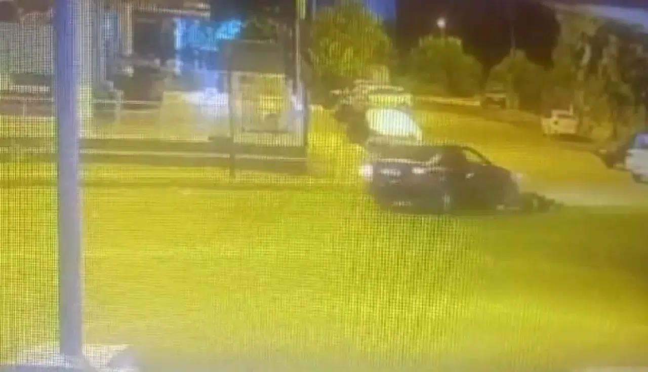 Elektrikli Bisiklet ile Araba Çarpıştı