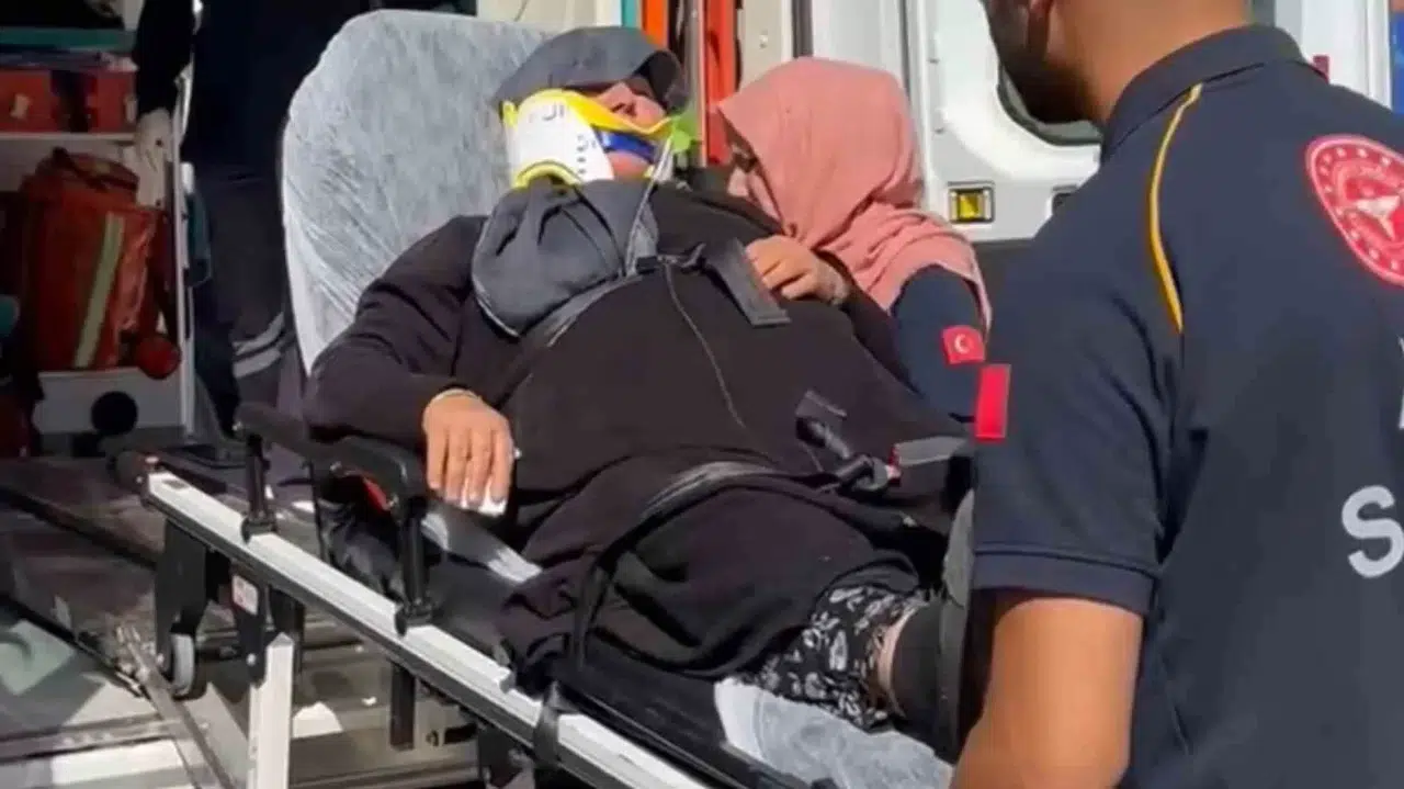 Halk Otobüsünün Çarptığı Yaşlı Bayan Ağır Yaralandı