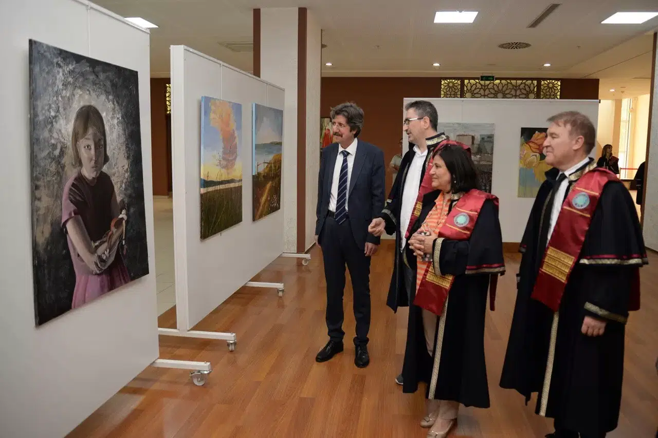 Hoş Sanatlar Fakültesi’nde Kepler Mezuniyet İçin Fırlatıldı