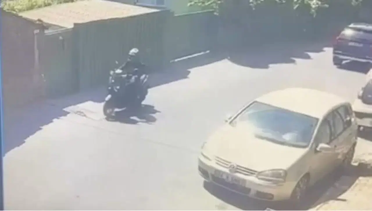 Saplantılı Olduğu Bayanın Eşinin Aracına Kurşun Yağdırdı
