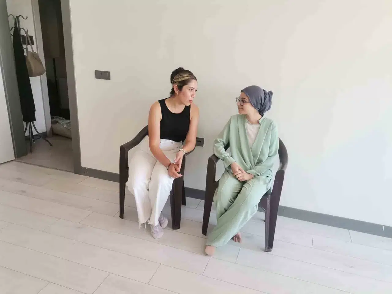 Sarsıntıda Bacağını Kaybeden Genç Kız, Protez Bacakla Hayata Tutundu