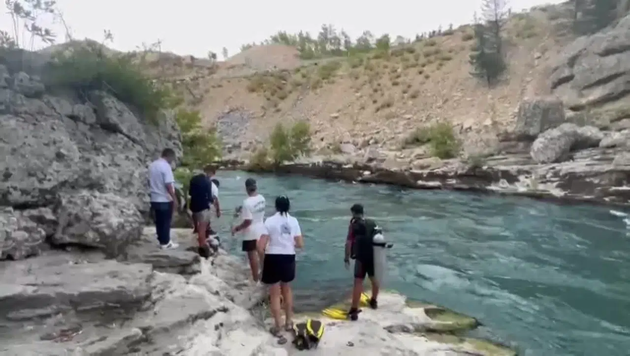 23 Yaşındaki Gencin Kaybolduğu Irmakta Havanın Kararması ile Arama Çalışmalarına Orta Verildi