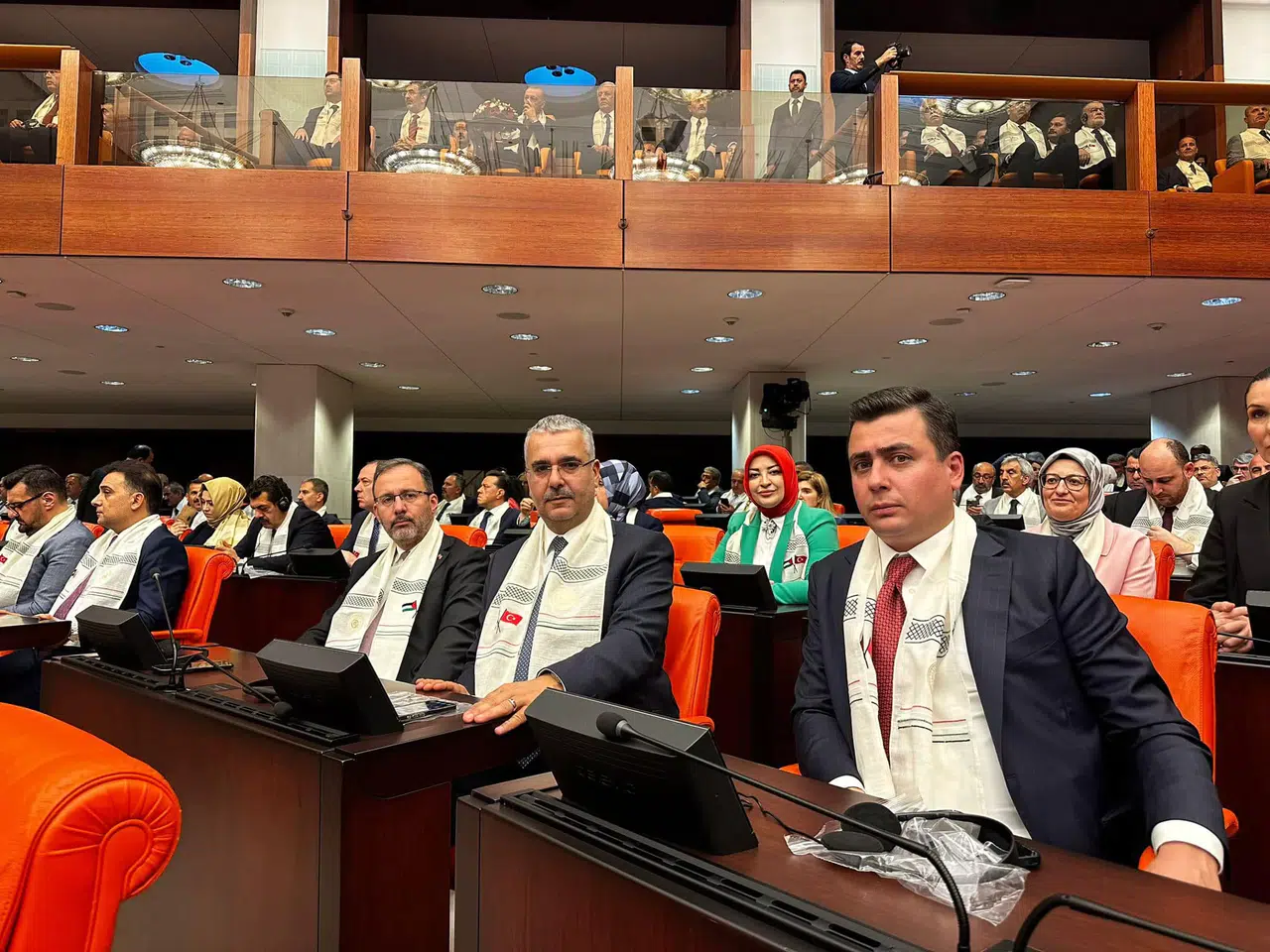 Ahlatcı, Filistin Devlet Başkanı ile Görüştü