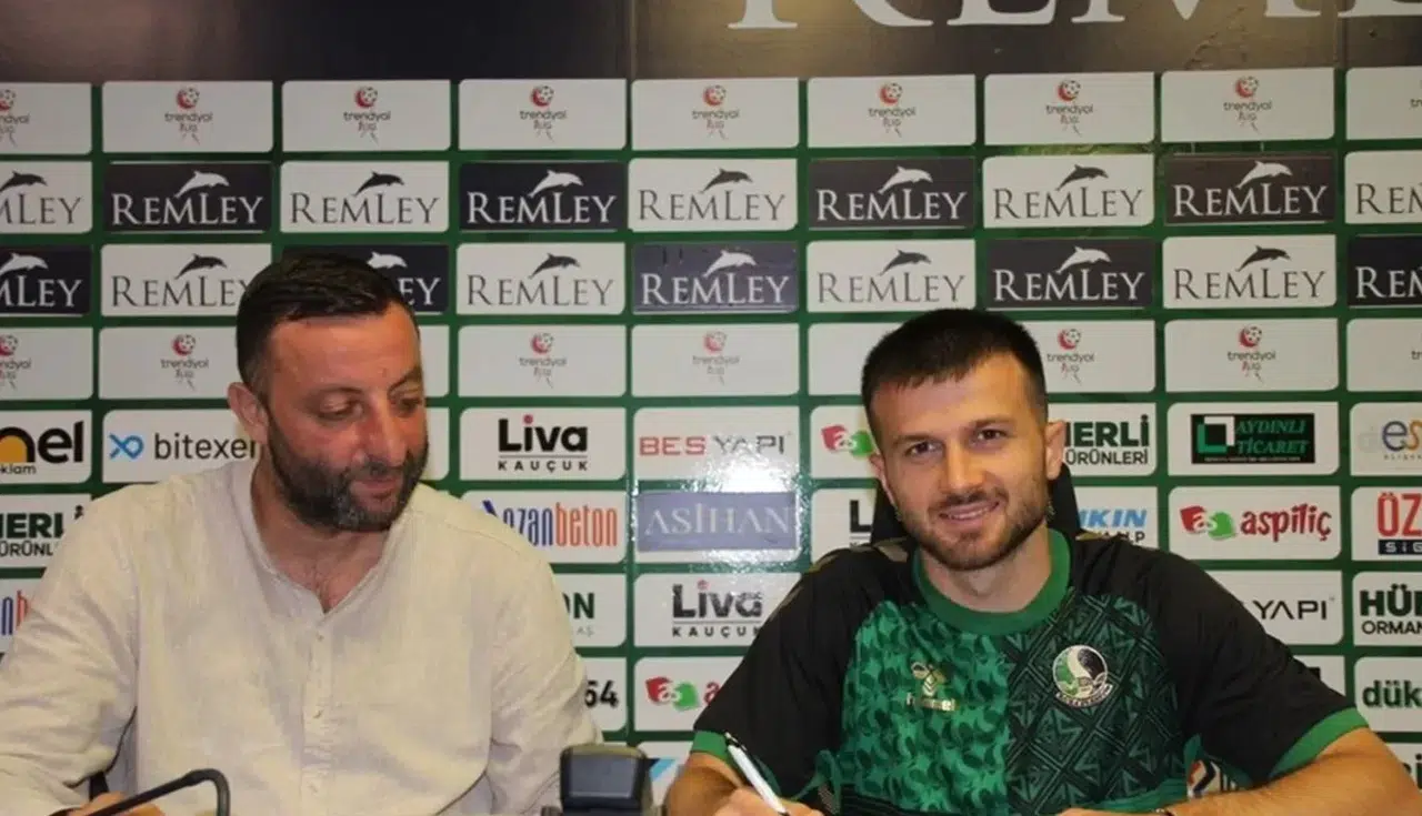 Sakaryaspor Hazırlıklarını Sürdürüyor