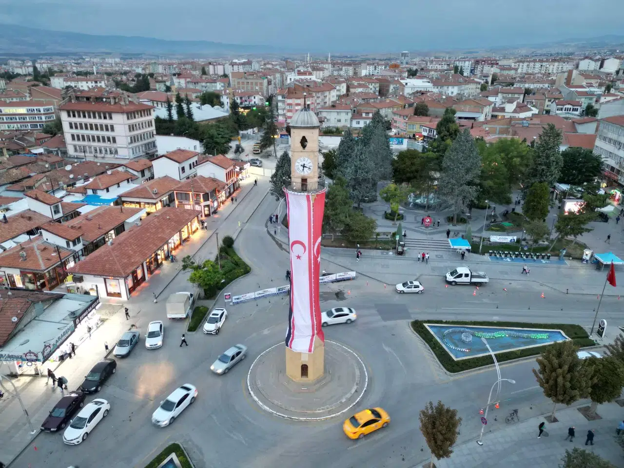 Saat Kulesi Çevresine Sosyal Tesis Yapılacak
