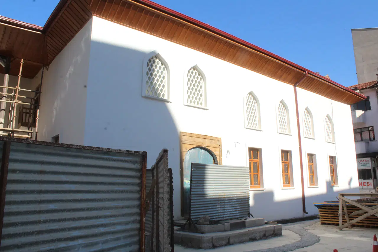 Yavruturna Sakinleri, Kulaksız Cami’nin İbadete Açılmasını Bekliyor