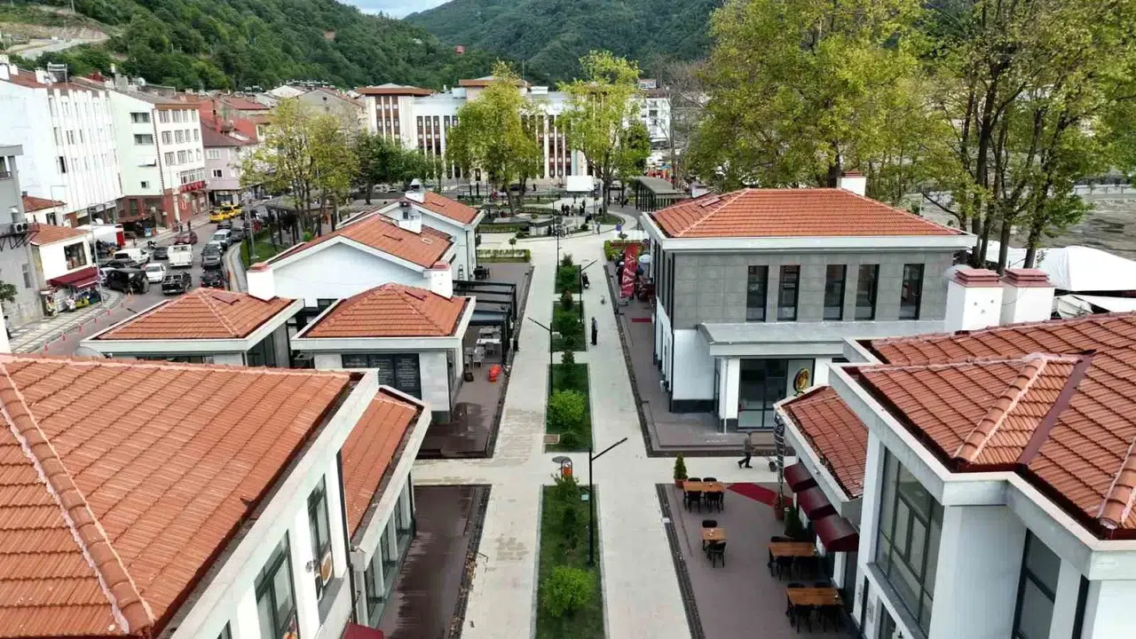 Bakan Kurum: “Sözümüzü Tuttuk Kastamonu Bozkurt’u Ayağa Kaldırdık”