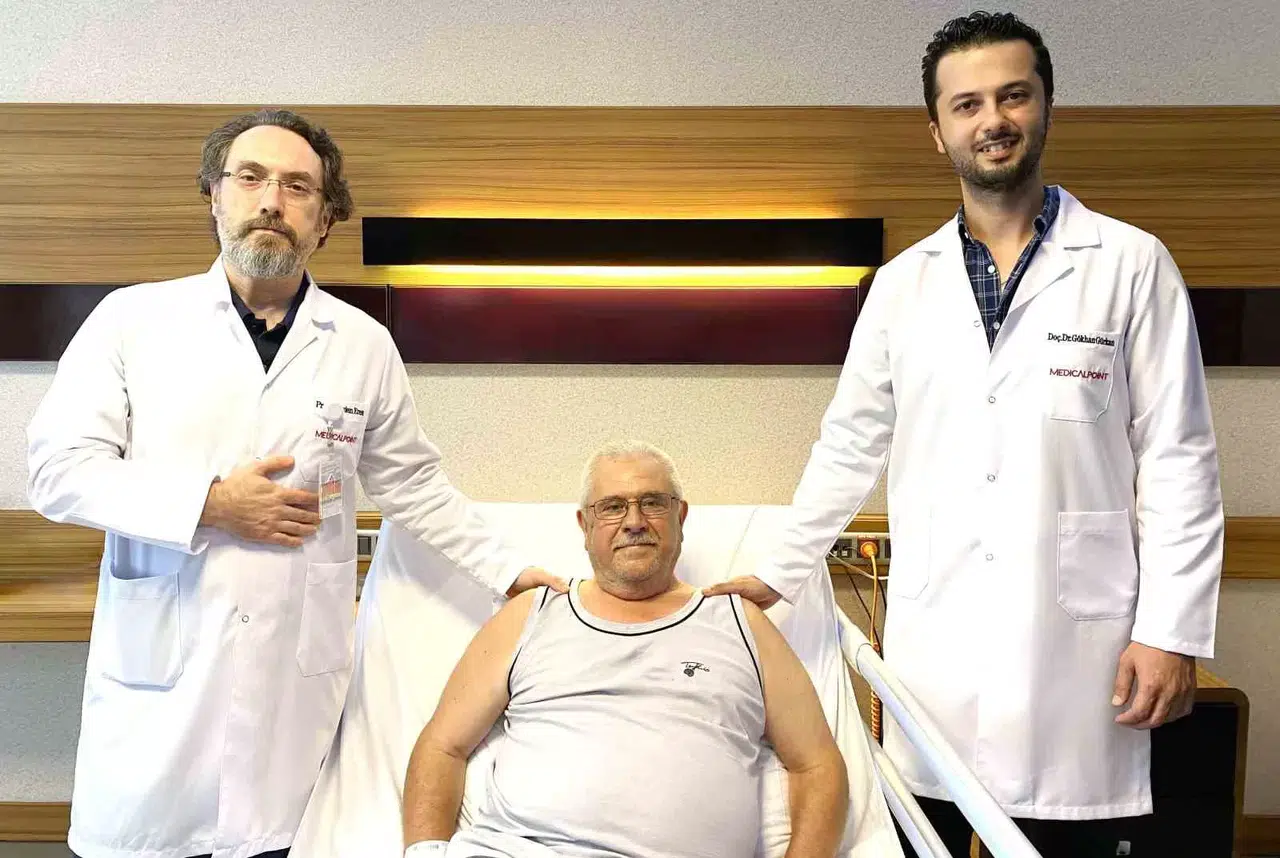 Beyin Tümörünü Burundan Çıkardılar
