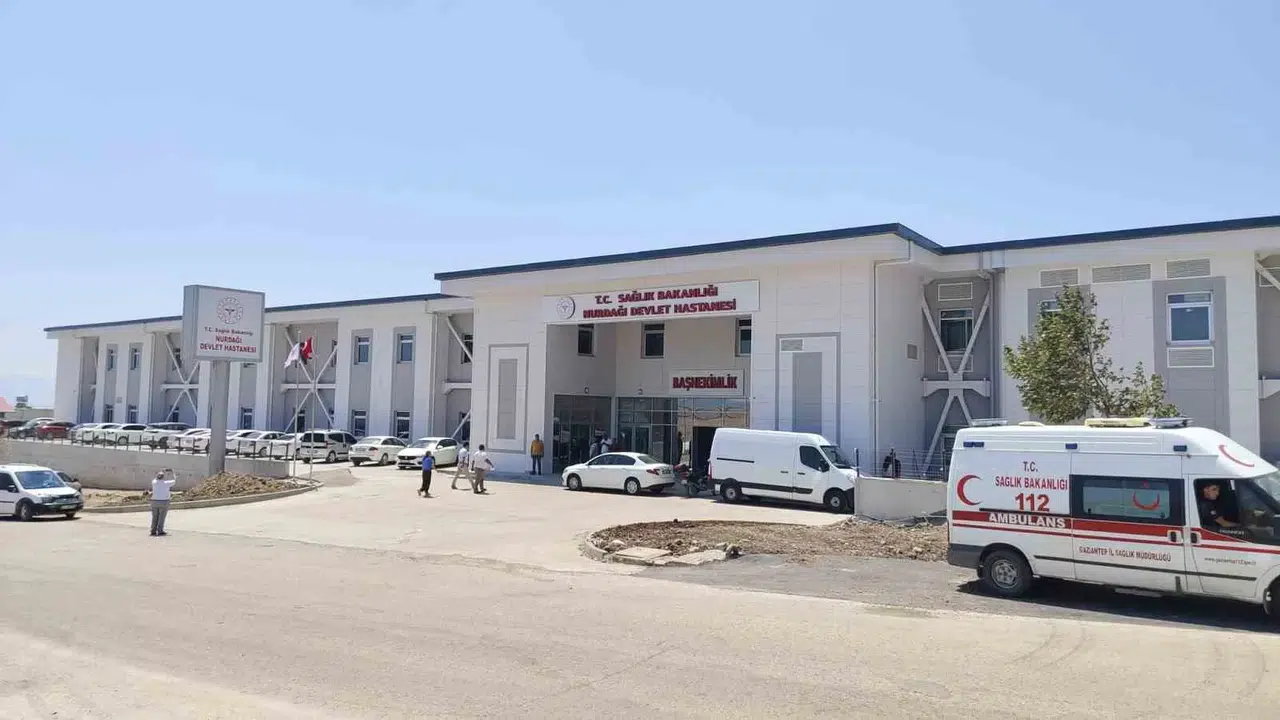 Çelik Konstrüksiyonlu Nurdağı Devlet Hastanesi Hasta Kabulüne Başladı