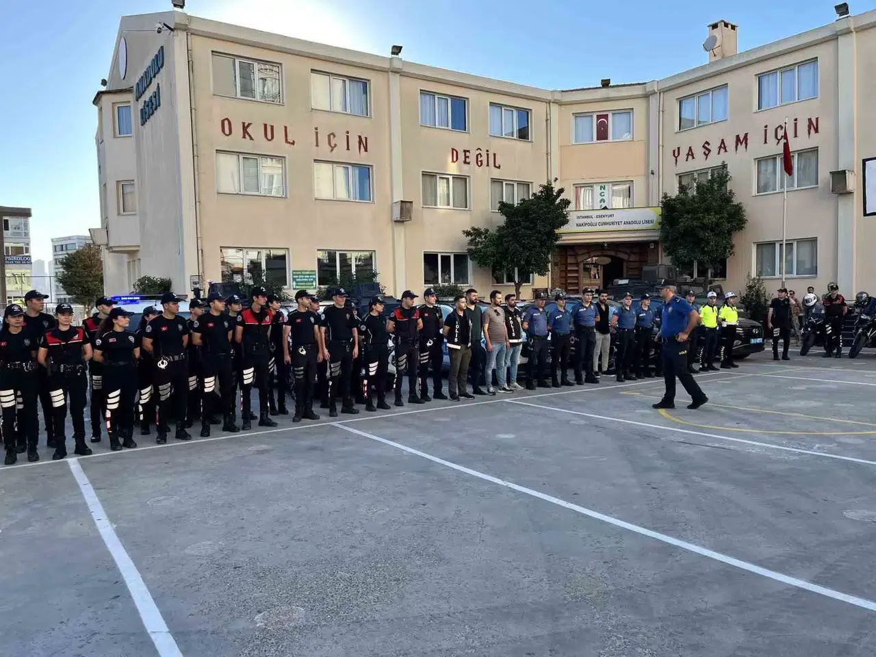 Esenyurt’ta Silah Ticaretinden Katılaşmış Mahpus Cezasıyla Aranan Şahıs Yakalandı