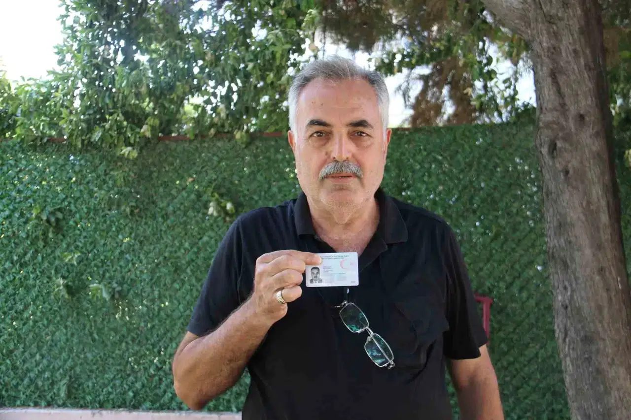 Eski Ulusal Futbolcuyla Tıpkı İsmi Taşıyan Vatandaşı Arayıp, Tanışmak İsteyen de Var Yardım İsteyen De