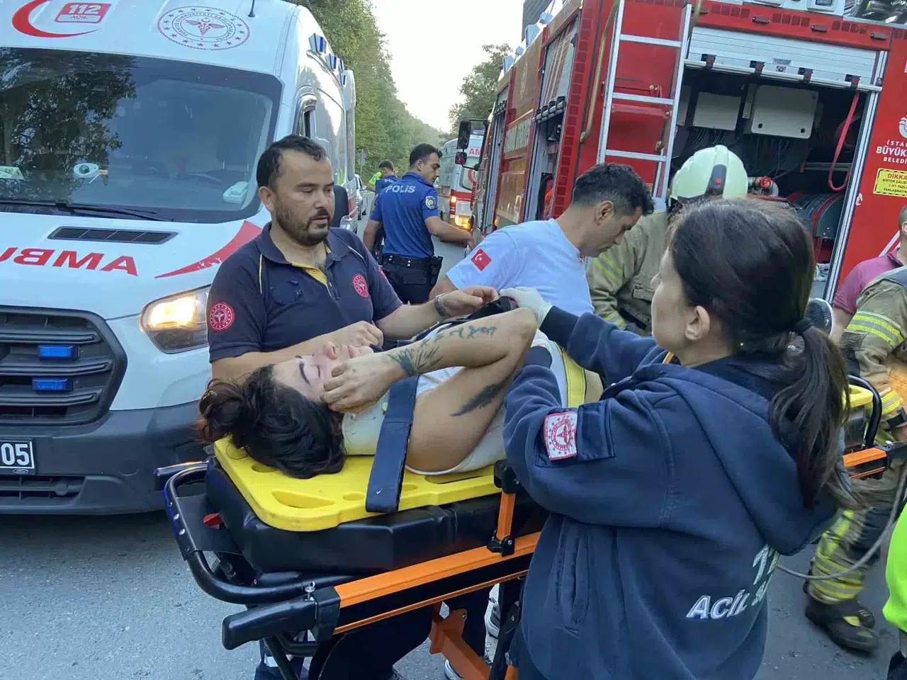Eyüpsultan’da Araba Ormanlık Alana Uçtu: 2 Yaralı