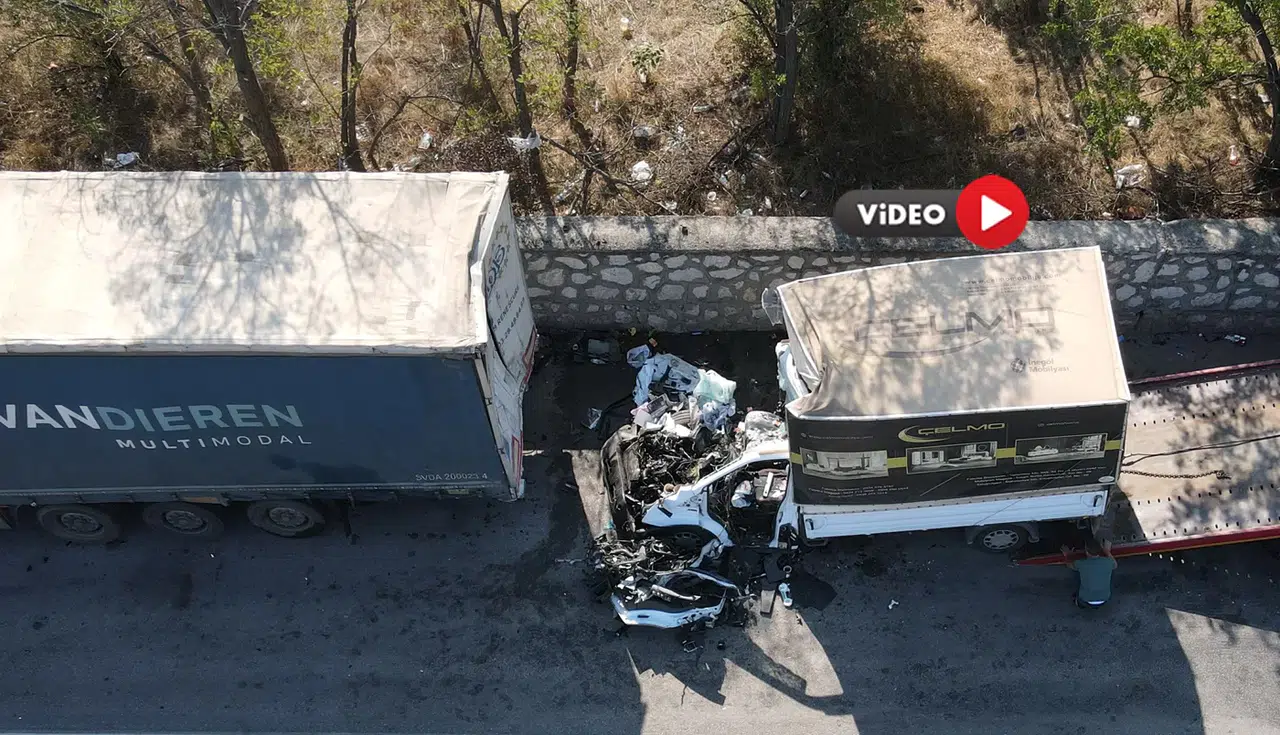 3 Kişinin Öldüğü Feci Kaza, Havadan Görüntülendi