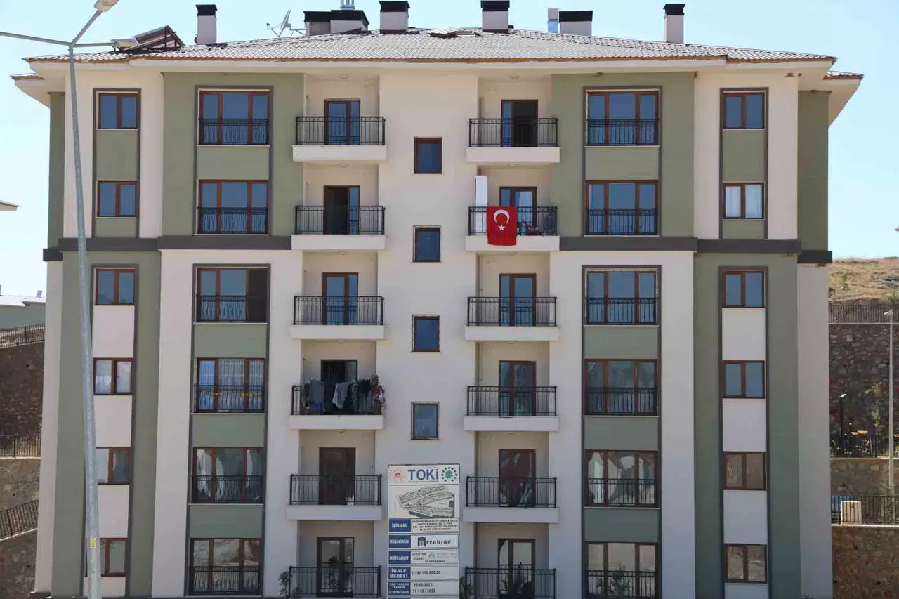 Göksun’da Depremzedeler Yeni Konutlarına Bir Bir Kavuşuyor