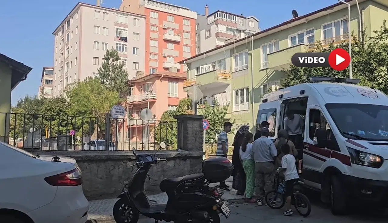 İki Araç Çarpıştı: 3 Yaralı
