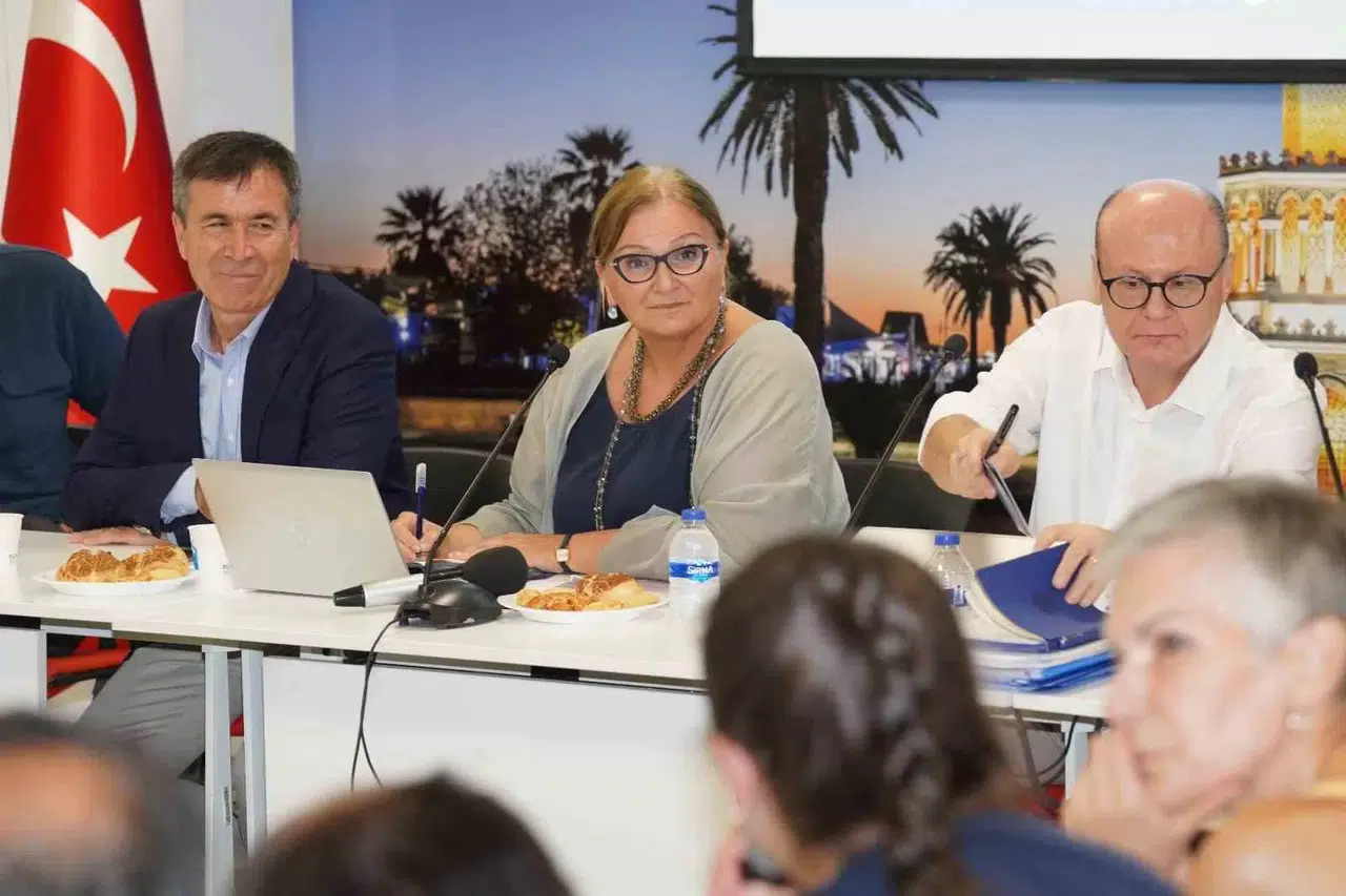 İzmir’de Başıboş Sokak Hayvanları İçin Hareket Planı Hazırlanıyor