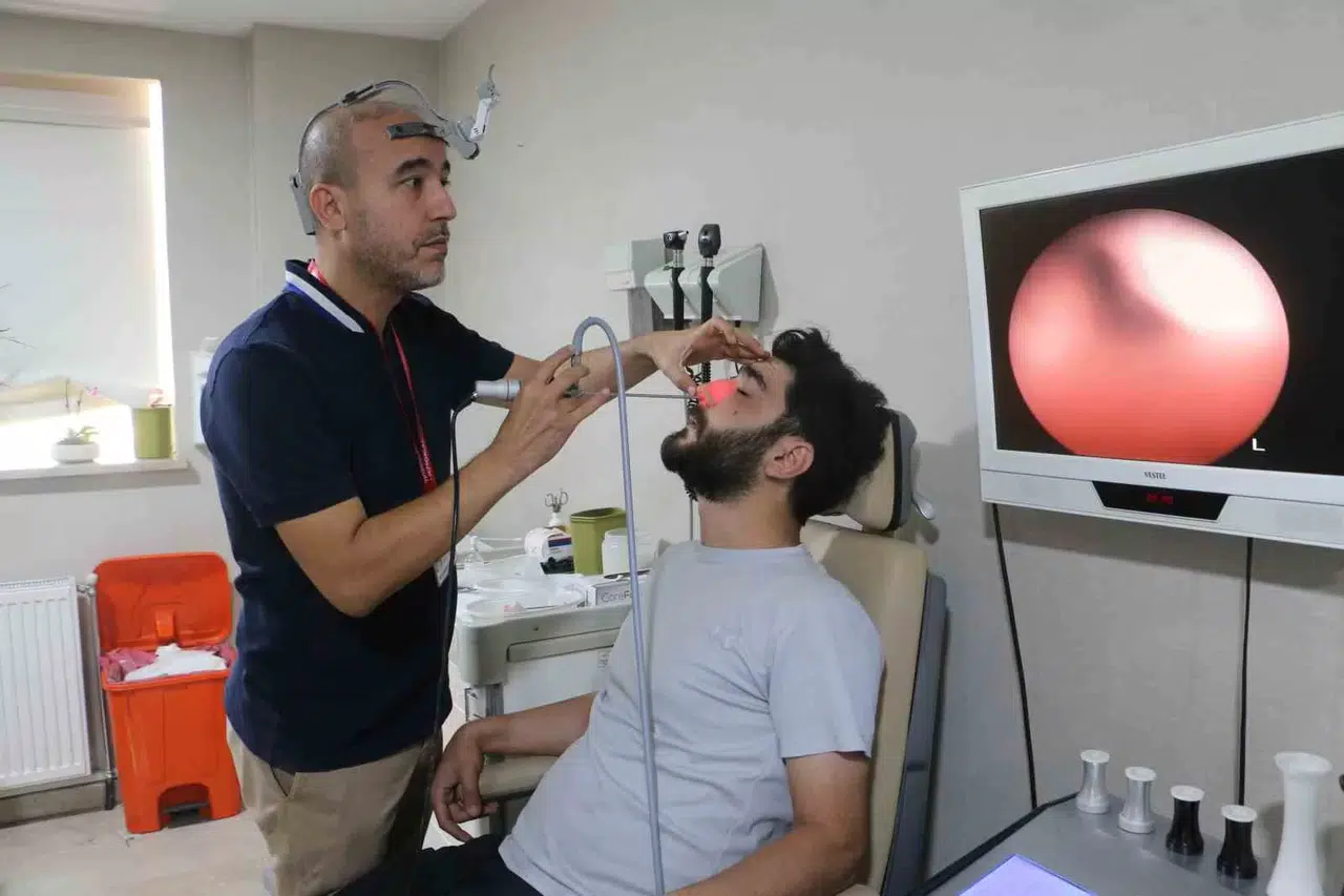 KBB Uzmanından Yazın Burun Estetiği Olan Hastalara Deniz, Havuz ve Sauna Uyarısı