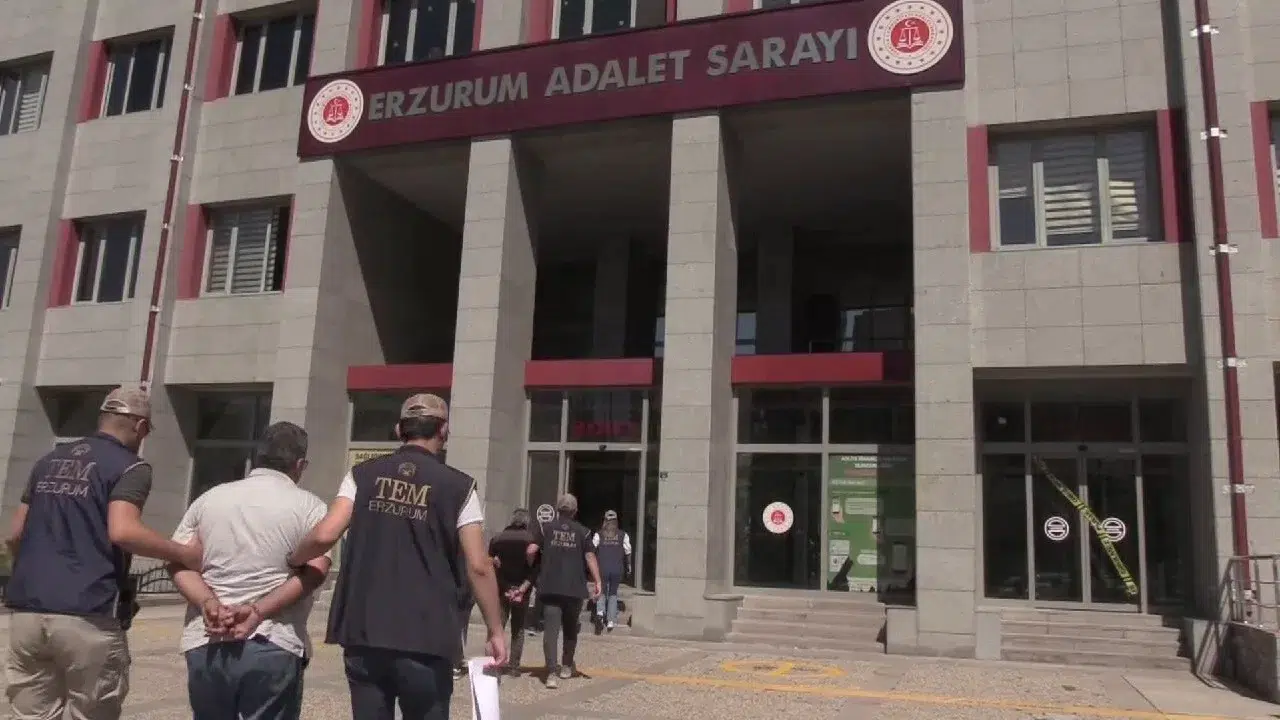 Kelamda Kürt Kızılayı İsmine Para Topluyorlardı