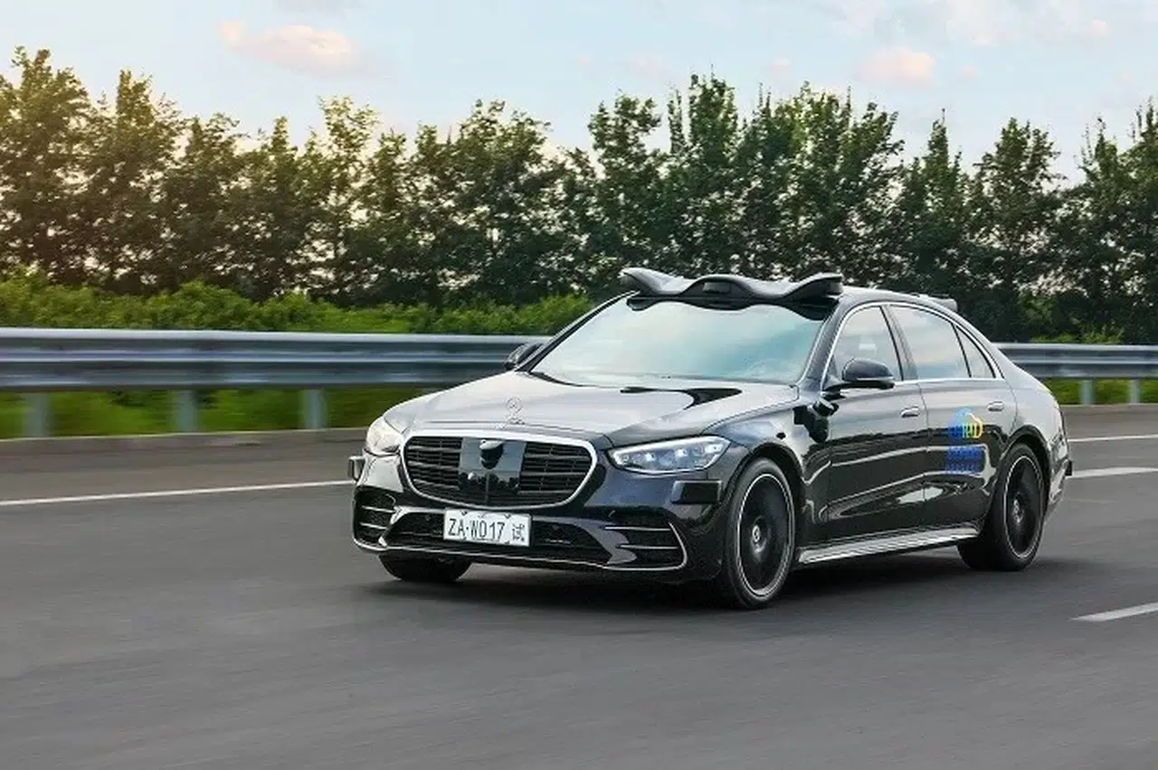 Mercedes-Benz, Pekin’de Düzey 4 Otomatik Sürüş Testi İçin Onay Aldı
