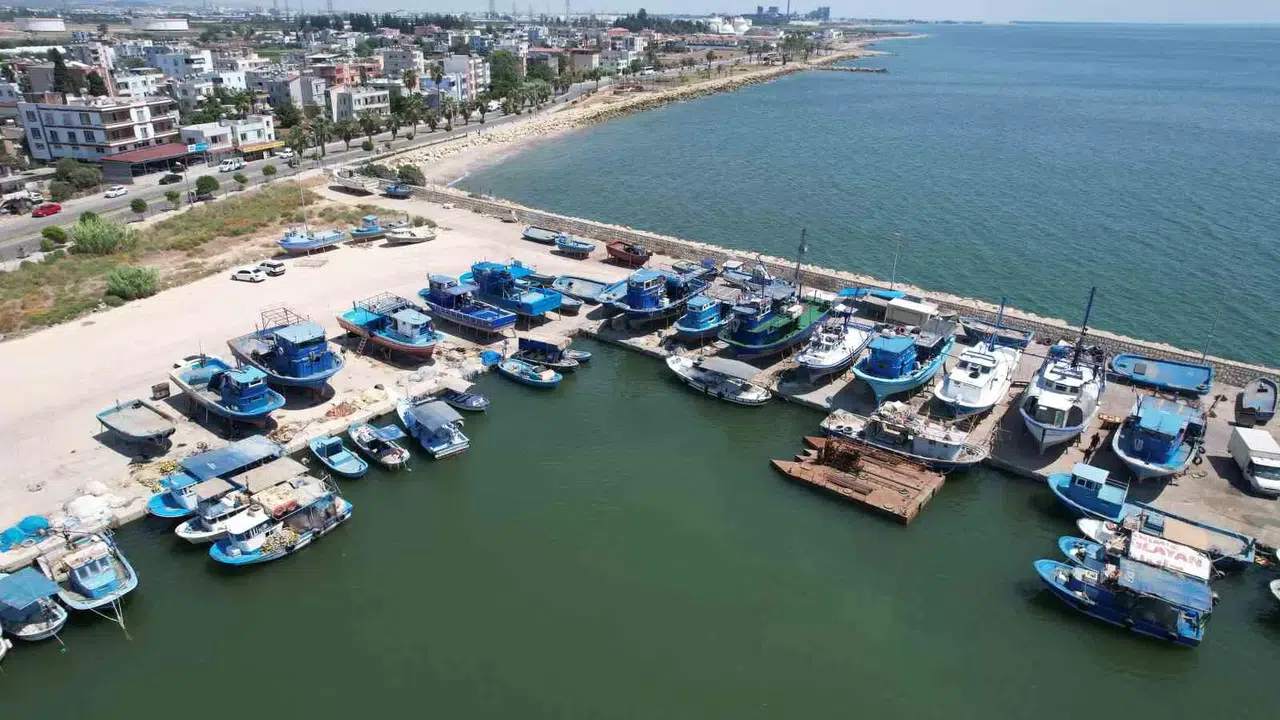 Mersin’de Balıkçılar Av Dönemine Hazırlanıyor